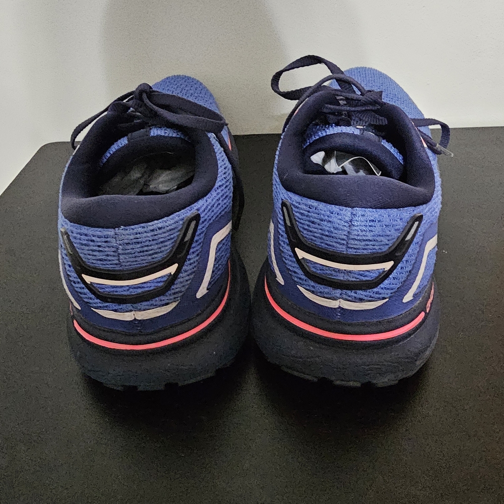 Brooks Womens Size 10 - Picture 3 of 6